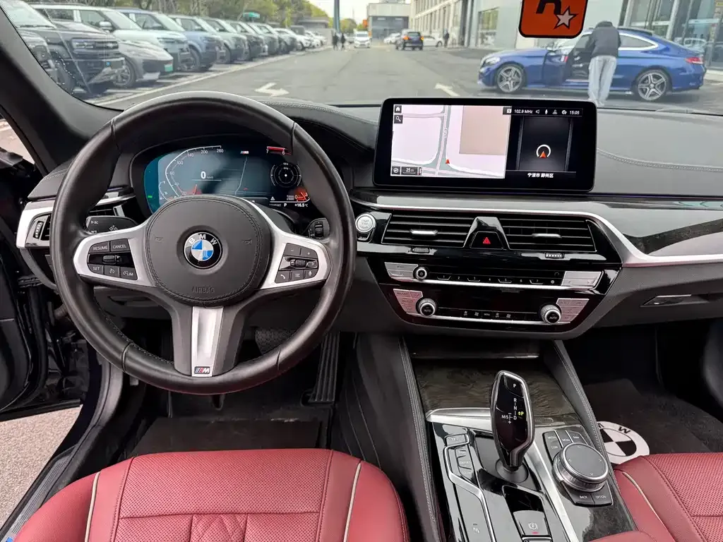 BMW 5 Series 2023 из CN, фото 7