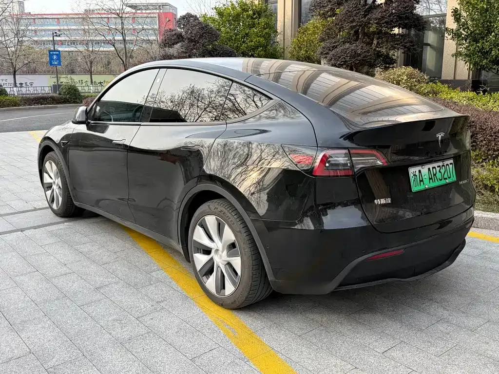 Tesla Model Y 2022 из CN, фото 10