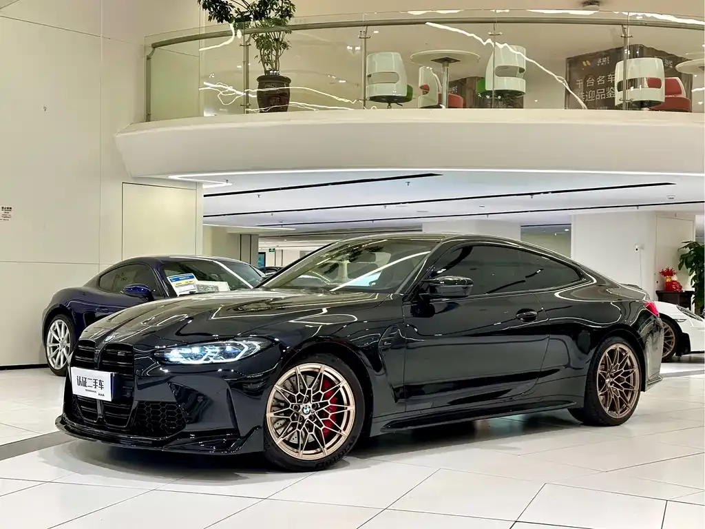 BMW M4 — фото 1