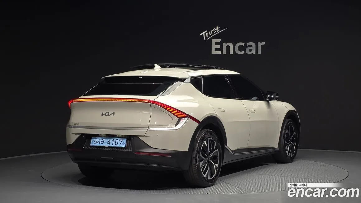 Kia EV6 2023 из KR, фото 10