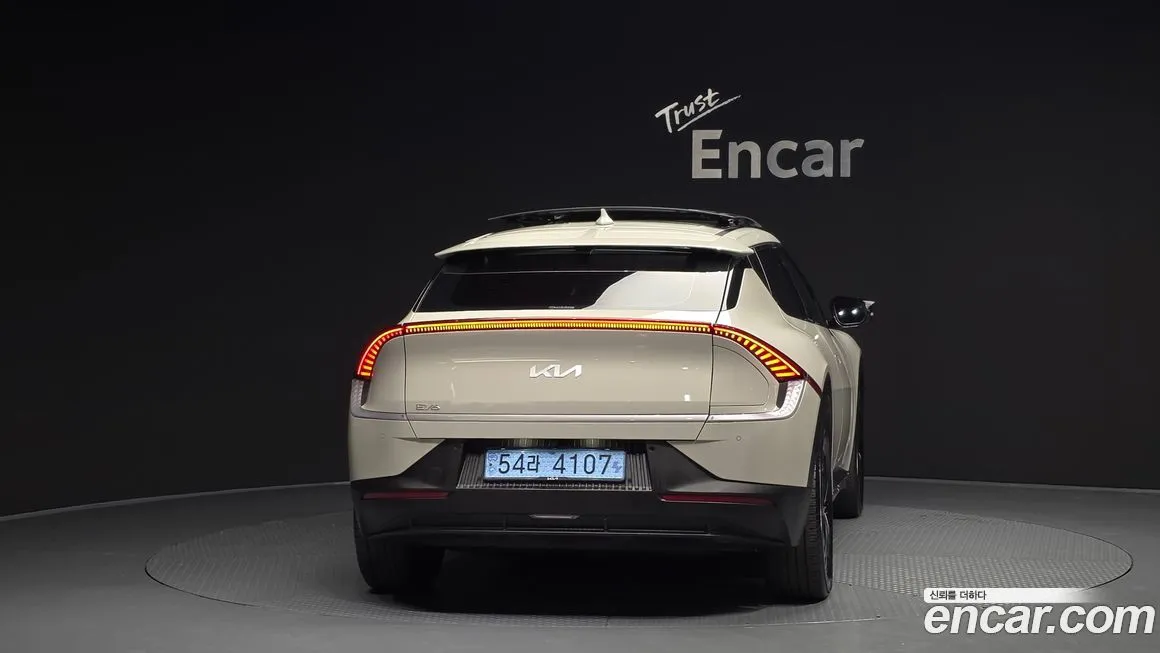 Kia EV6 2023 из KR, фото 3