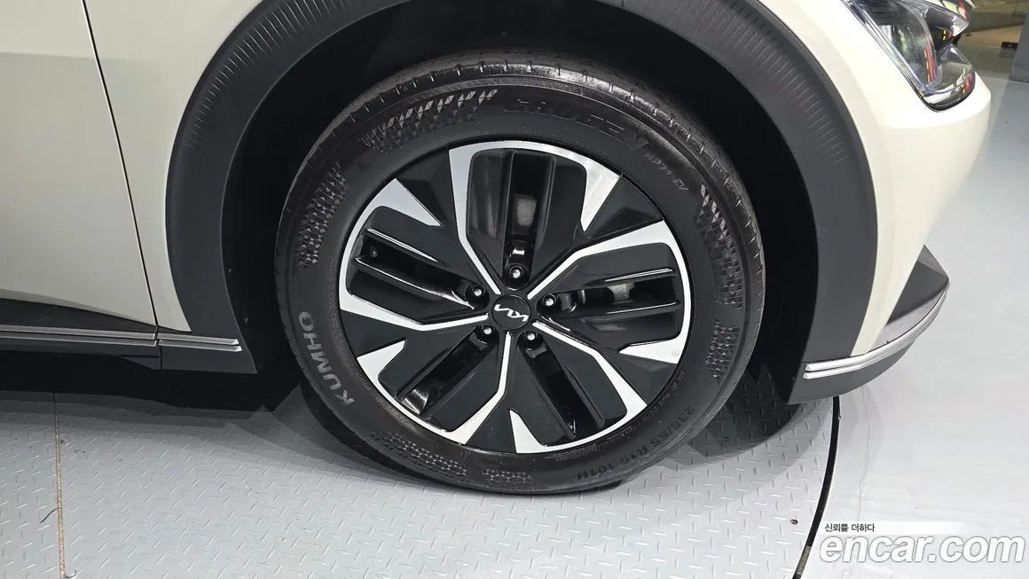Kia EV6 2023 из KR, фото 8