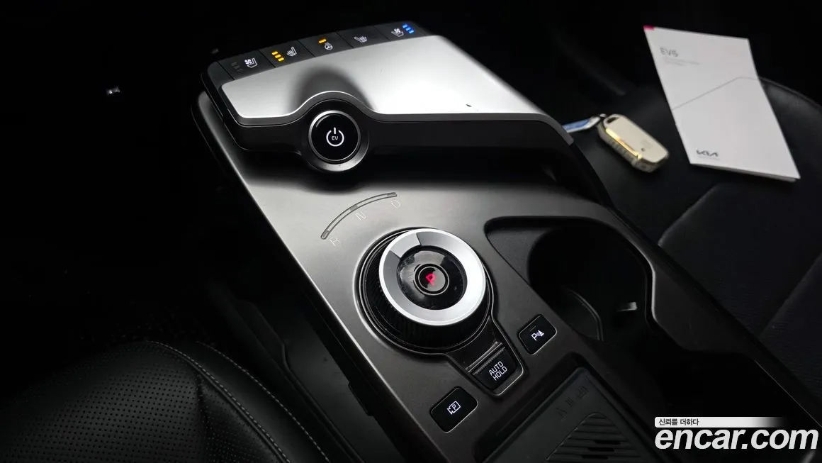 Kia EV6 2023 из KR, фото 2