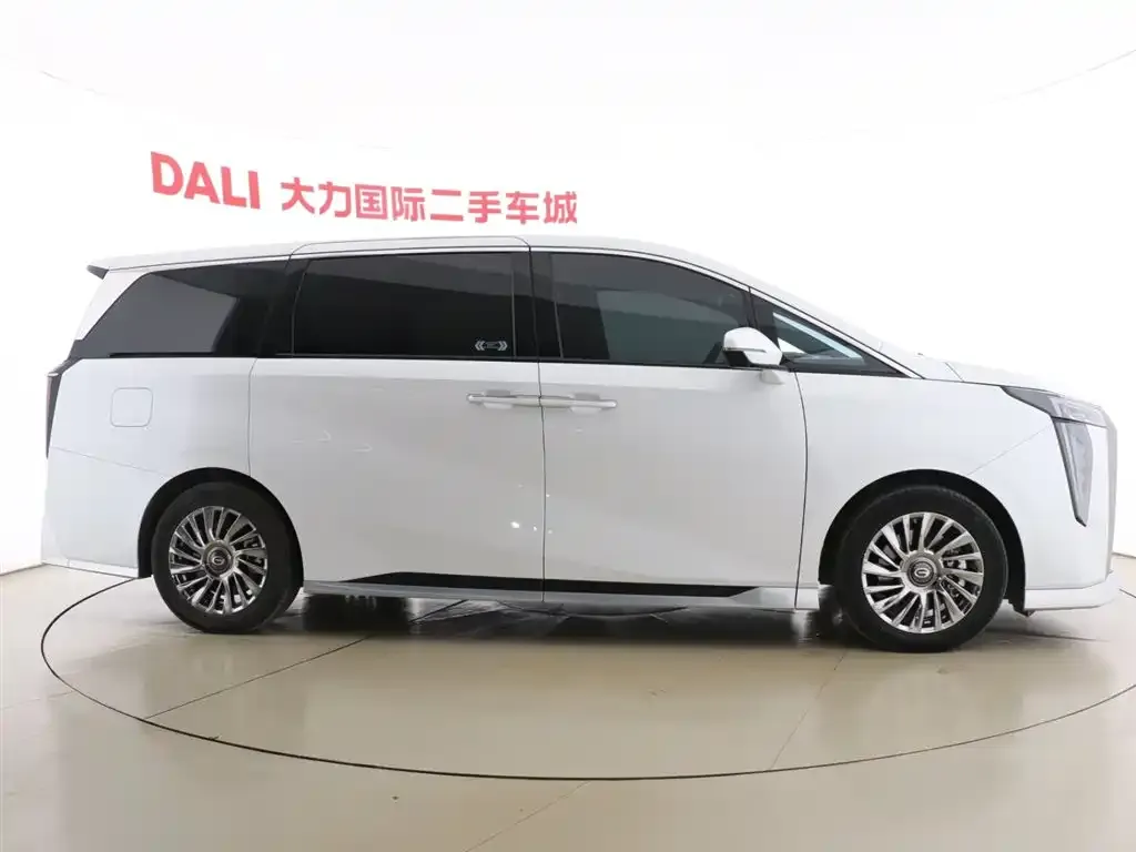 GAC Motor Trumpchi M8 — фото 9