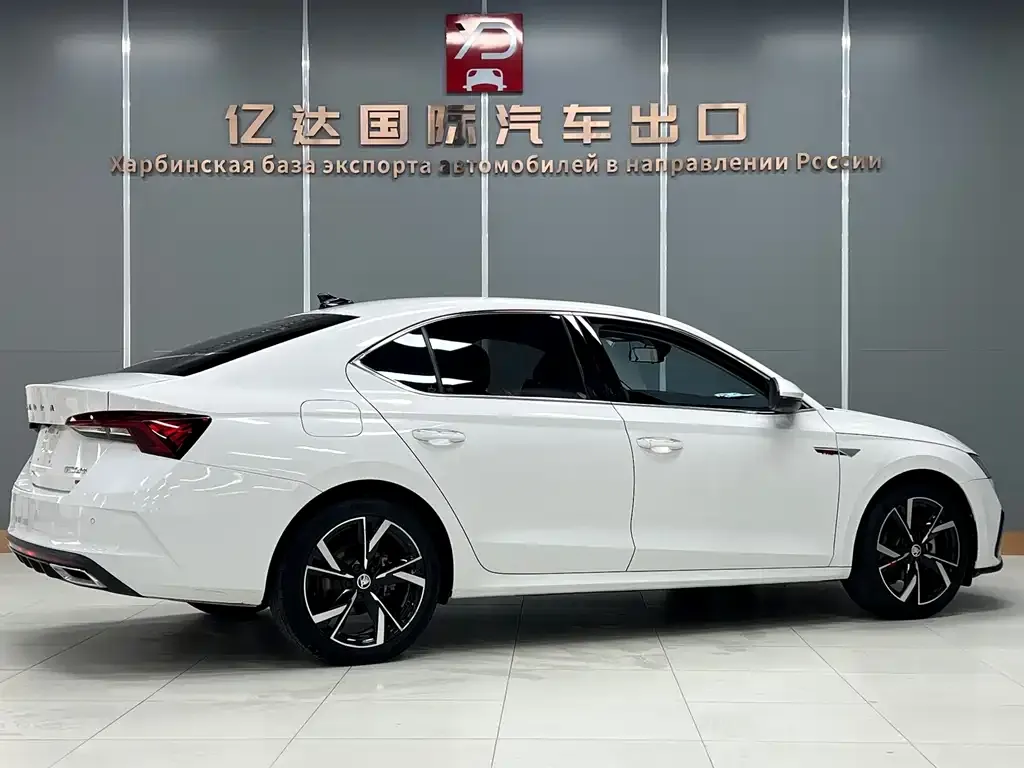 Skoda Octavia — фото 3