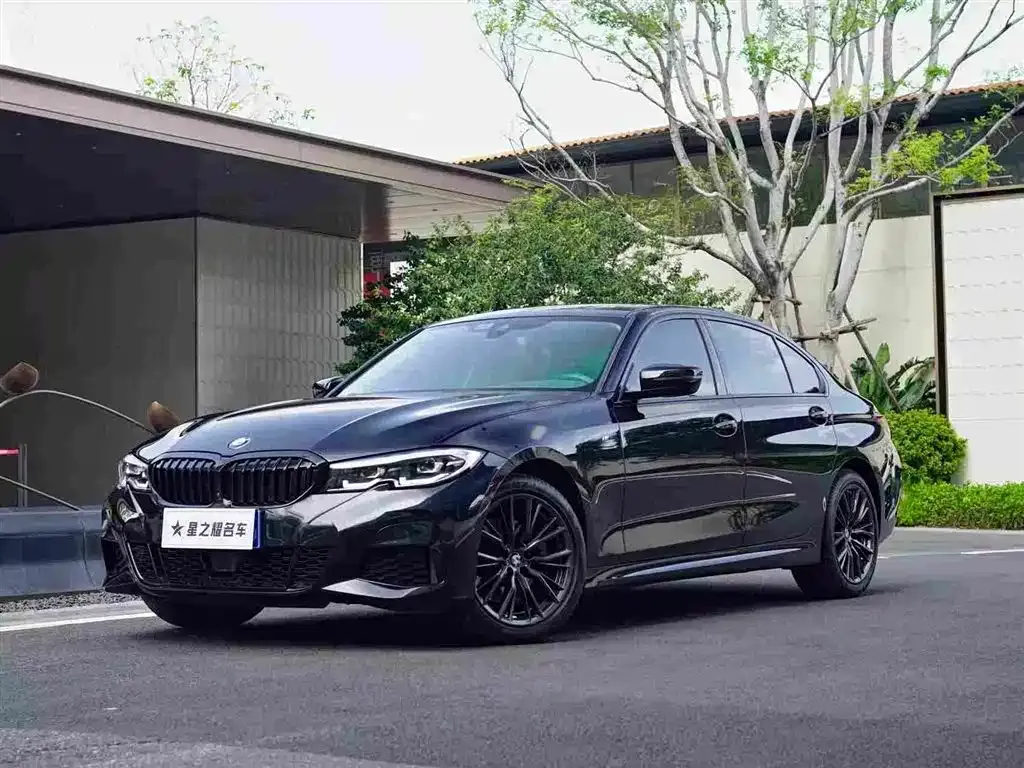 BMW 3 Series 2022 из CN, фото 1