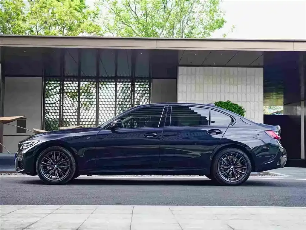 BMW 3 Series 2022 из CN, фото 9