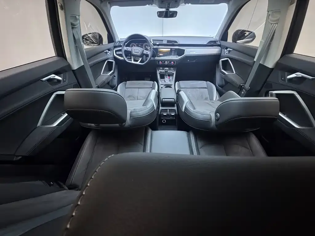 Audi Q3 2022 из CN, фото 10