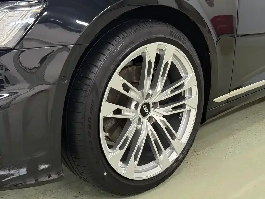 Audi A6L 2024 из CN, фото 8