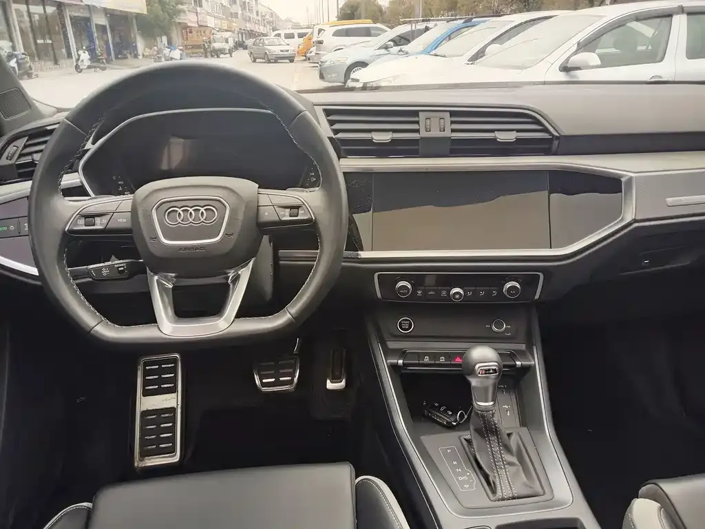 Audi Q3 2024 из CN, фото 6