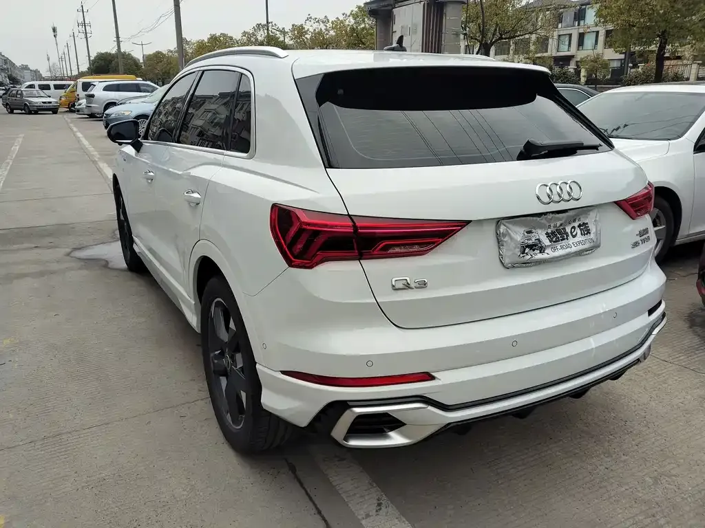 Audi Q3 2024 из CN, фото 9