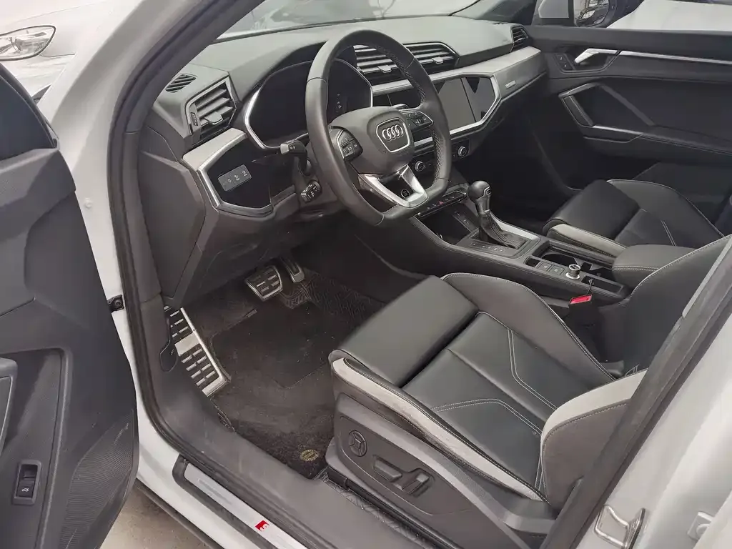Audi Q3 2024 из CN, фото 8