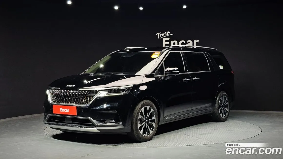Kia Carnival — фото 1