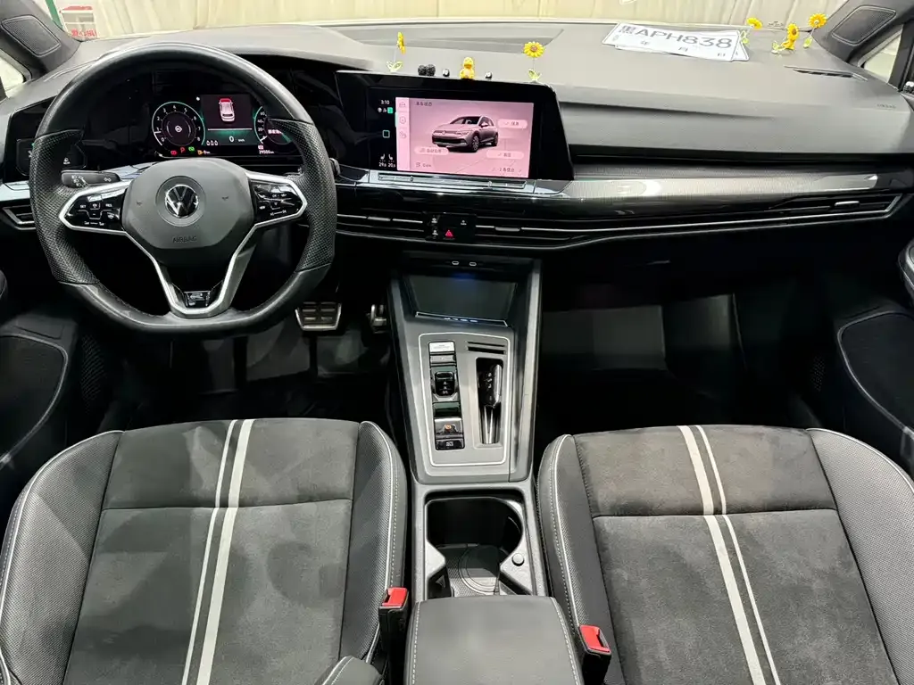 Volkswagen Golf 2021 из CN, фото 10