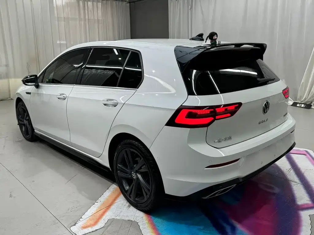 Volkswagen Golf 2021 из CN, фото 2