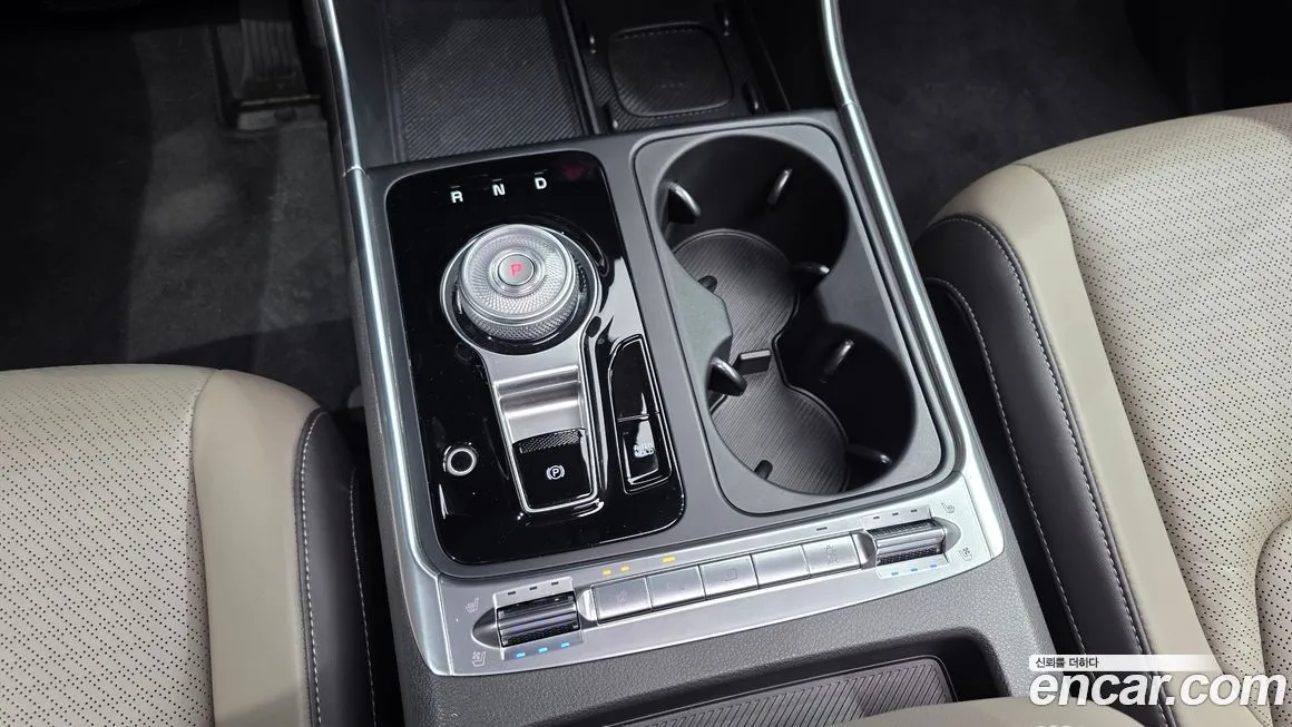 Kia Carnival — фото 10