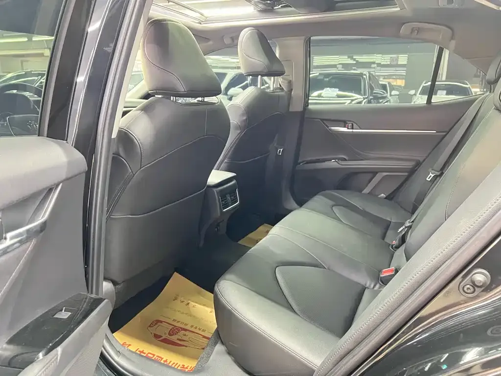 Toyota Camry 2022 из CN, фото 8