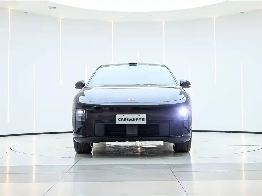 Li Auto i6 — фото 3