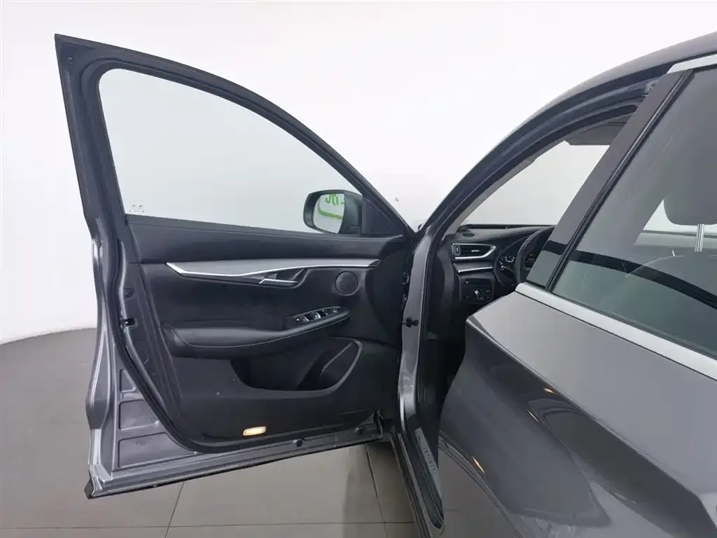 Infiniti QX50 2021 из CN, фото 2