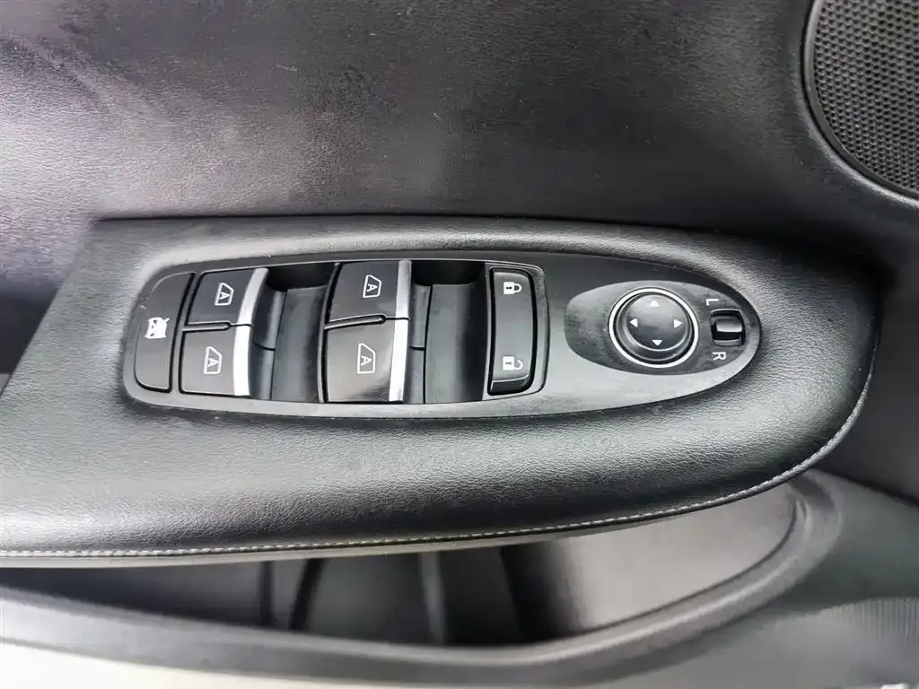 Infiniti QX50 2021 из CN, фото 6