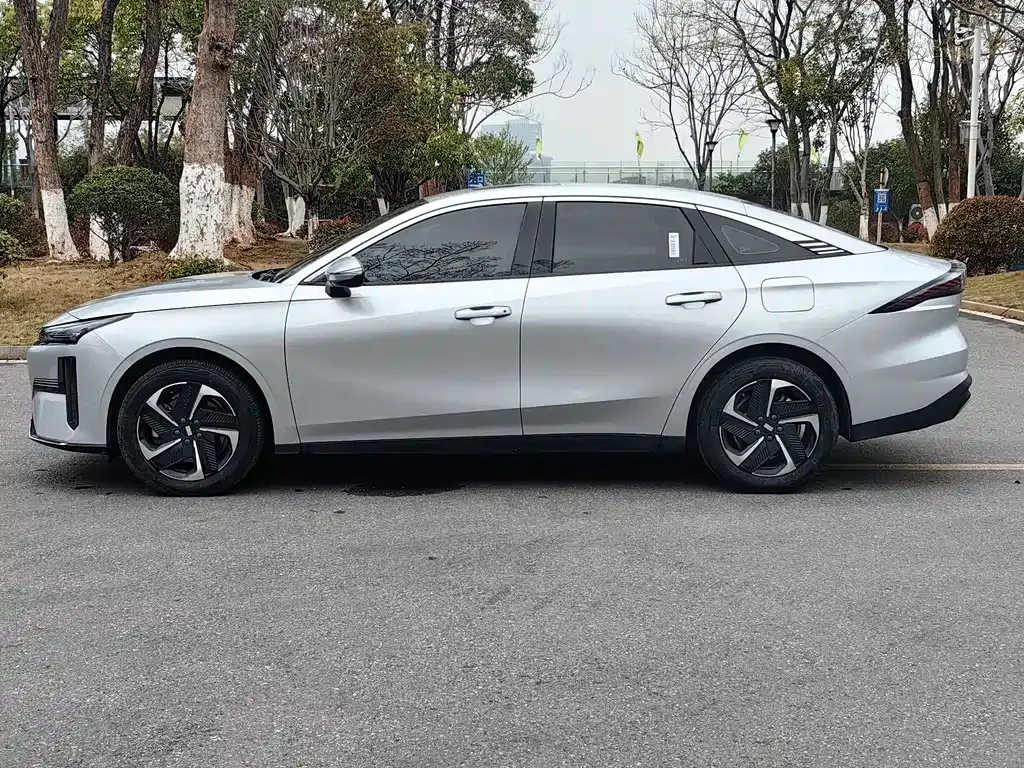 Geely Galaxy L6 2025 из CN, фото 7