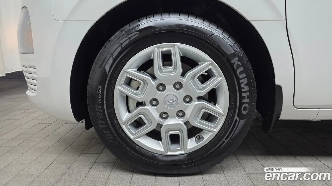 Hyundai Staria — фото 4