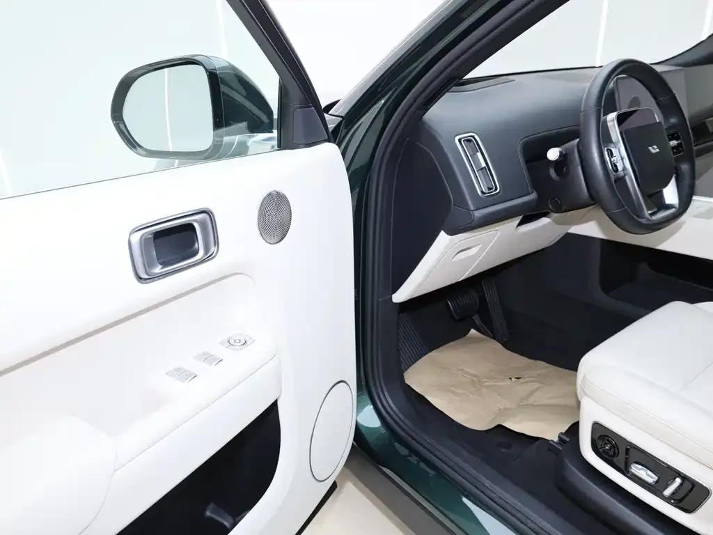 Li Auto L8 2024 из CN, фото 9