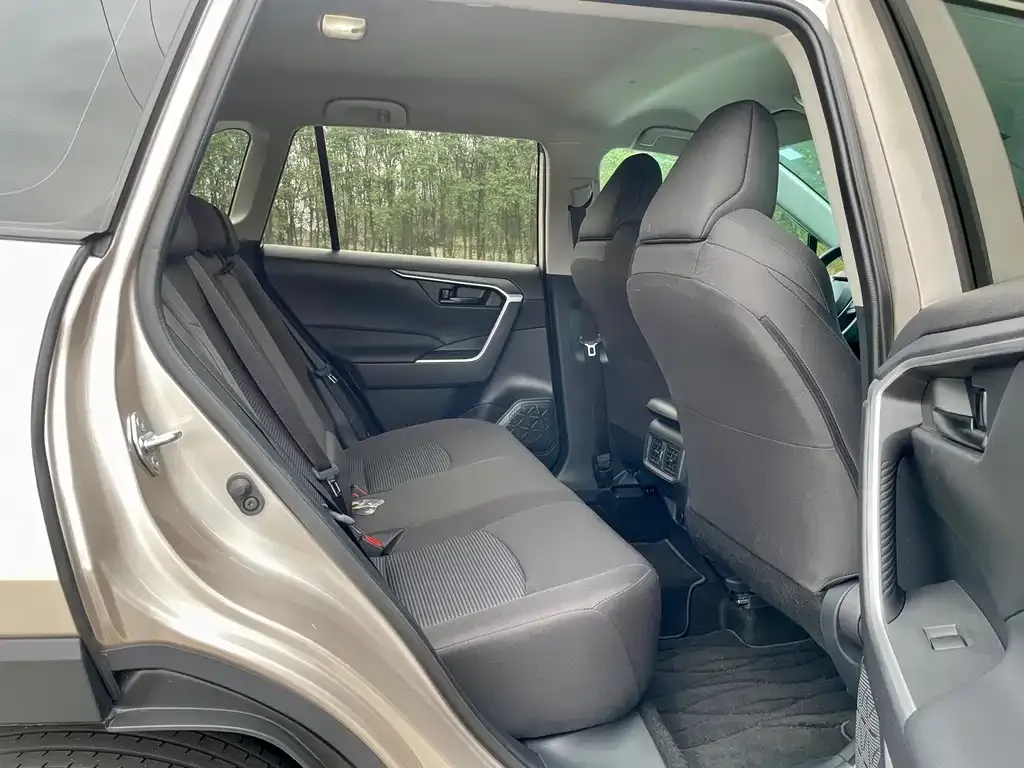 Toyota Wildlander 2025 из CN, фото 4
