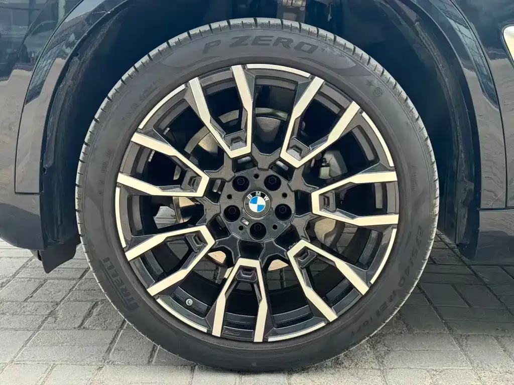 BMW X5 — фото 9