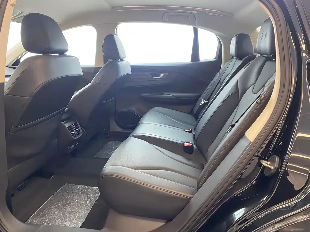 Hongqi E-QM5 2023 из CN, фото 6