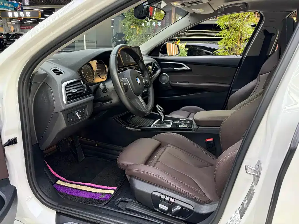 BMW 1 Series 2021 из CN, фото 7