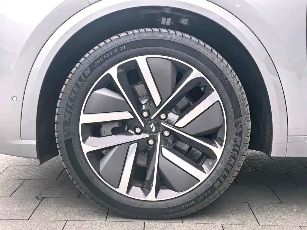 Li Auto L8 2024 из CN, фото 4