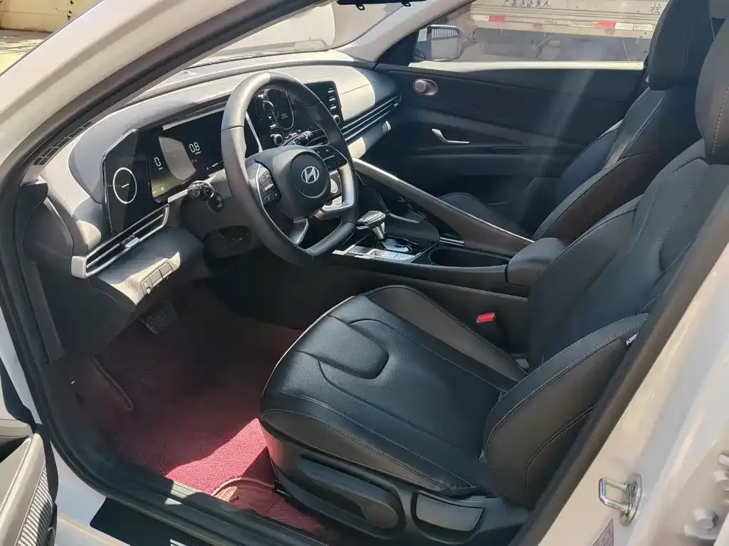 Hyundai Elantra 2024 из CN, фото 5