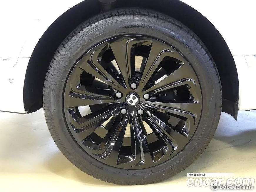 Bentley Bentayga 2021 из KR, фото 10