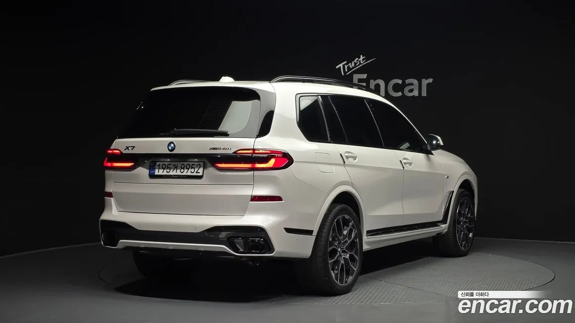 BMW X7 — фото 2