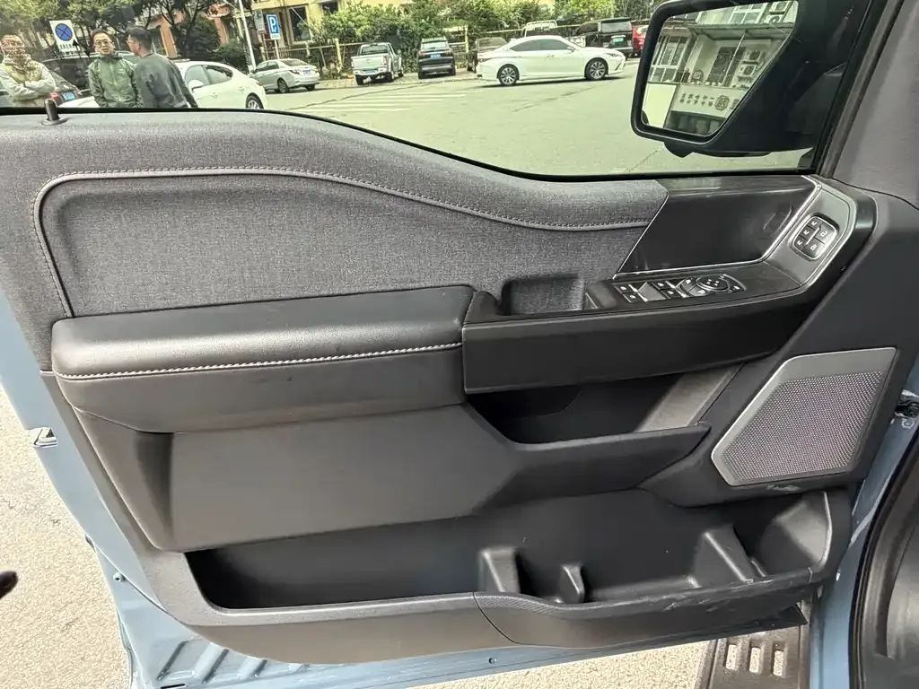 Ford F-150 Raptor 2025 из CN, фото 9