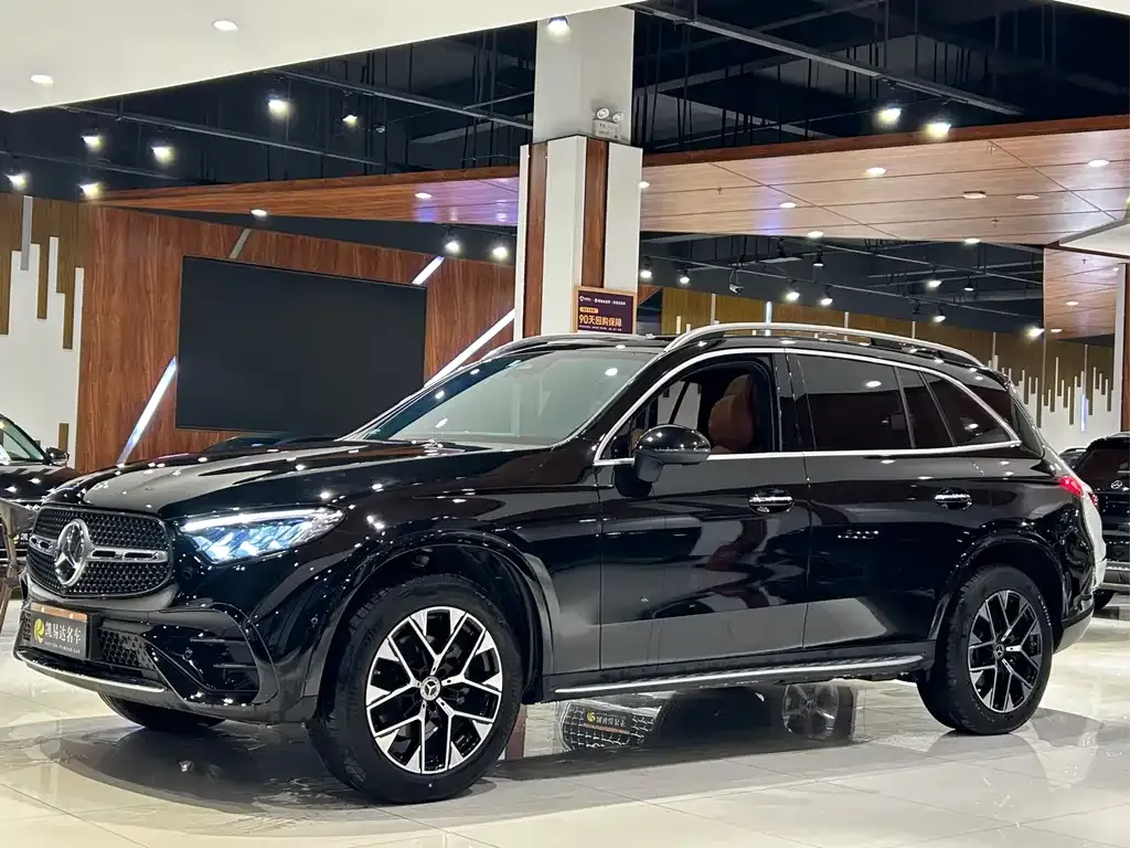 Mercedes-Benz GLC 2023 из CN, фото 1
