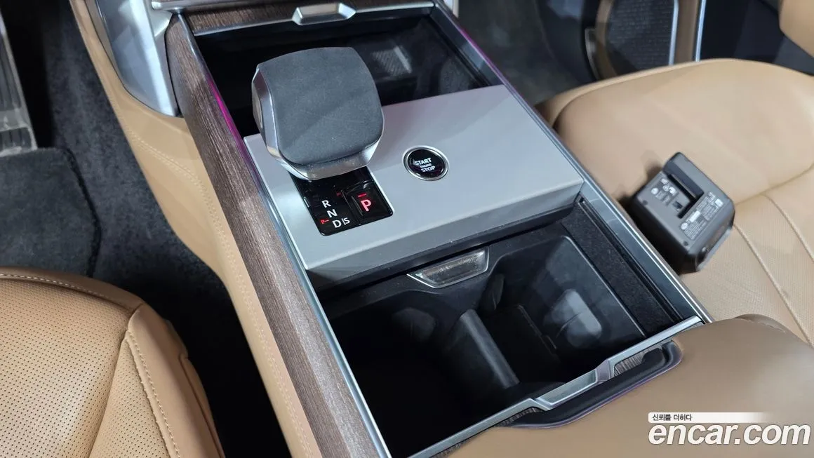 Land Rover Range Rover 2025 из KR, фото 3