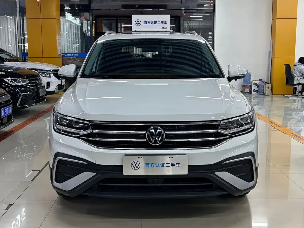 Volkswagen Tiguan L 2023 из CN, фото 5