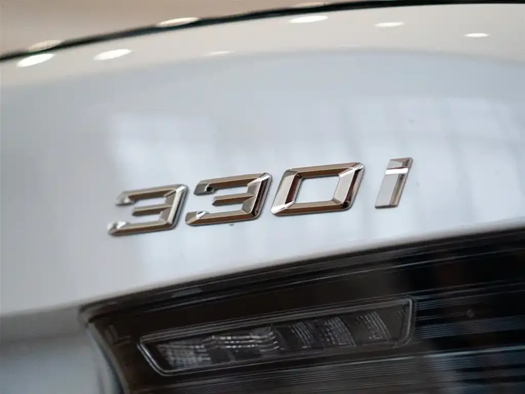 BMW 3 Series 2026 из CN, фото 9