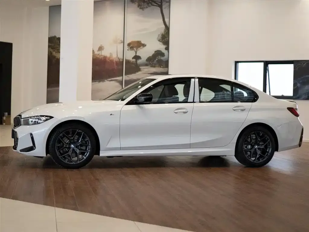 BMW 3 Series 2026 из CN, фото 2
