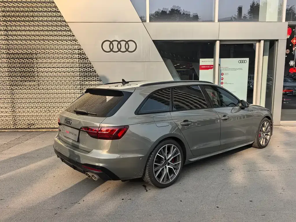 Audi S4 2024 из CN, фото 3