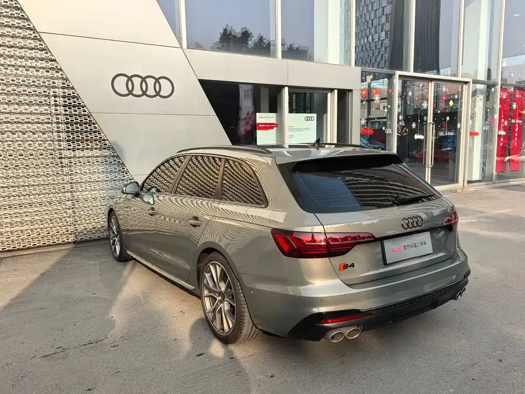 Audi S4 2024 из CN, фото 4