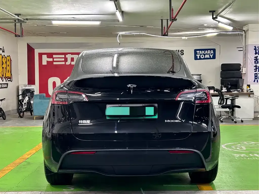 Tesla Model Y — фото 4