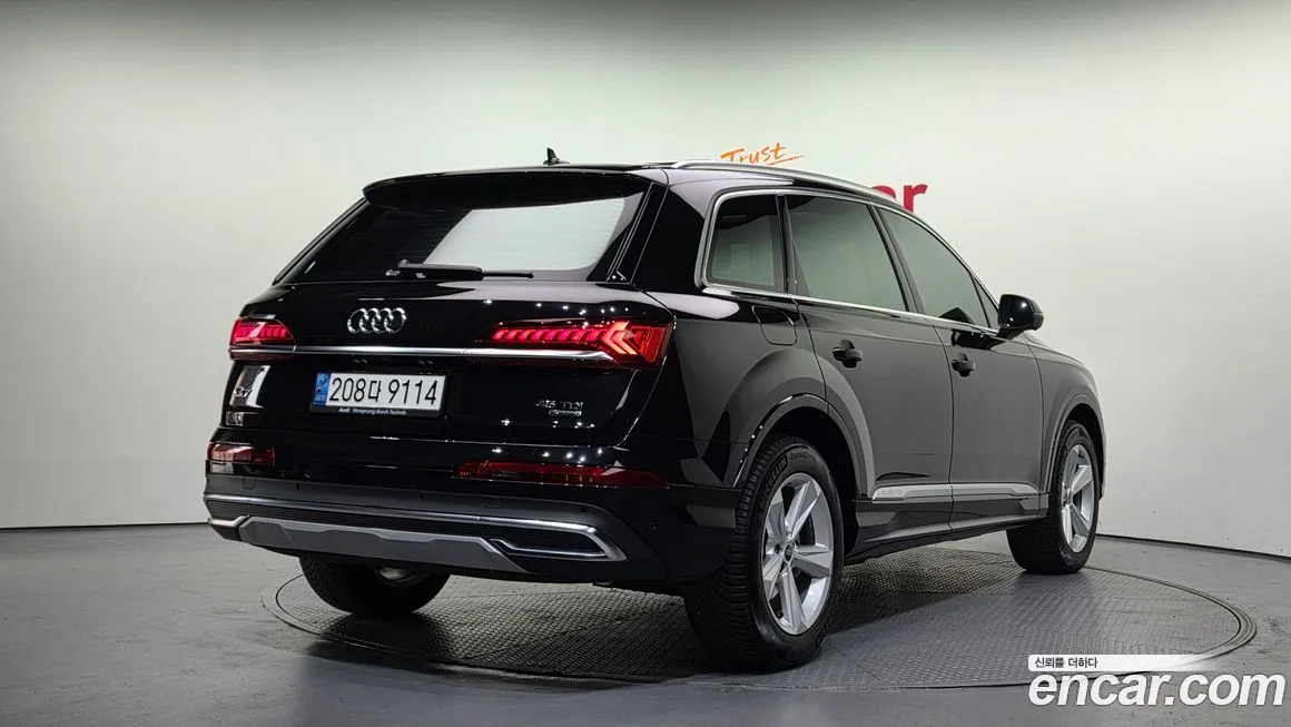 Audi Q7 2022 из KR, фото 2