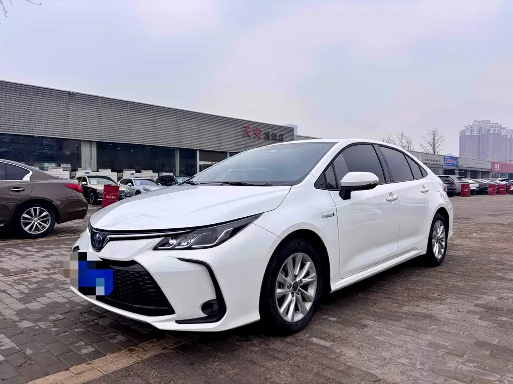 Toyota Corolla 2024 из CN, фото 1