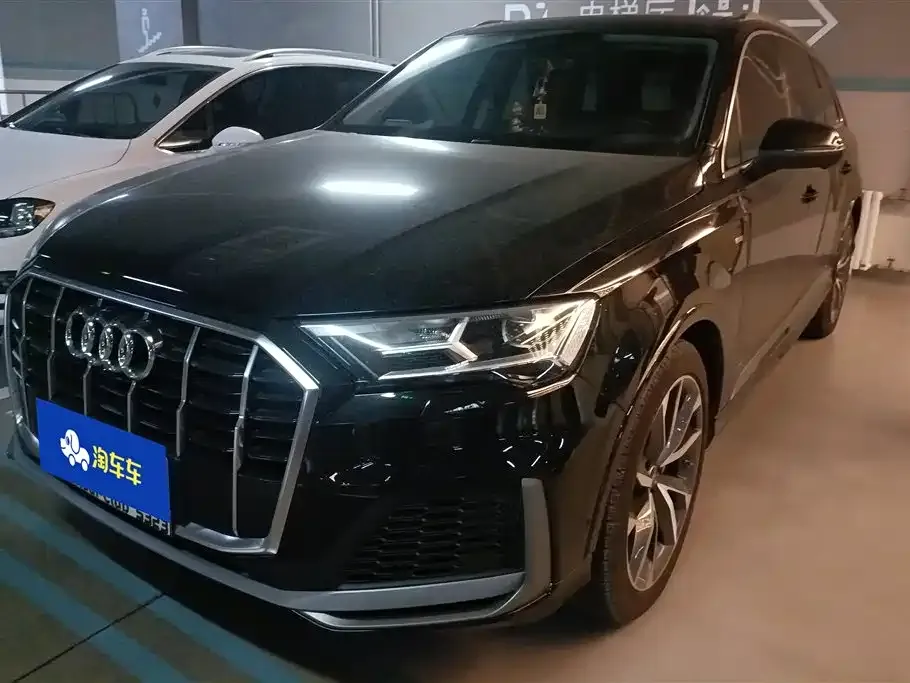 Audi Q7 2023 из CN, фото 1