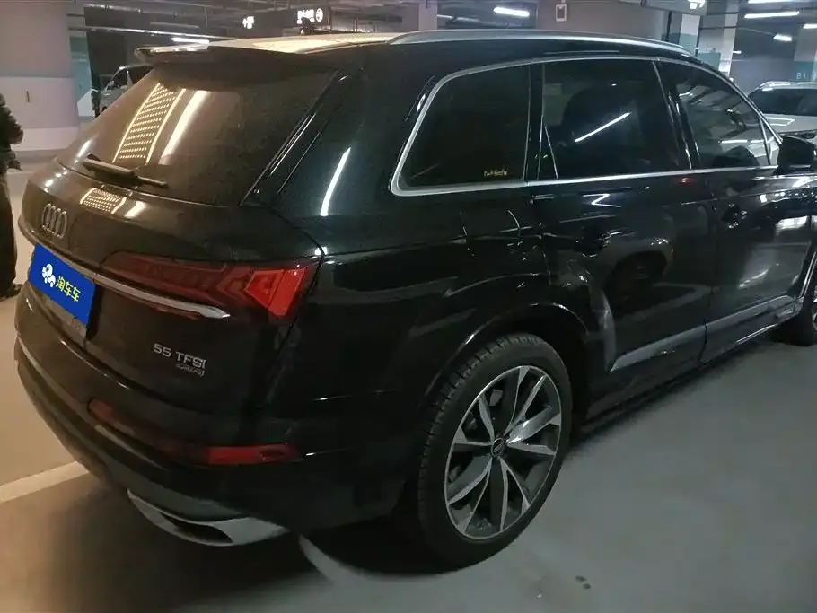 Audi Q7 2023 из CN, фото 3