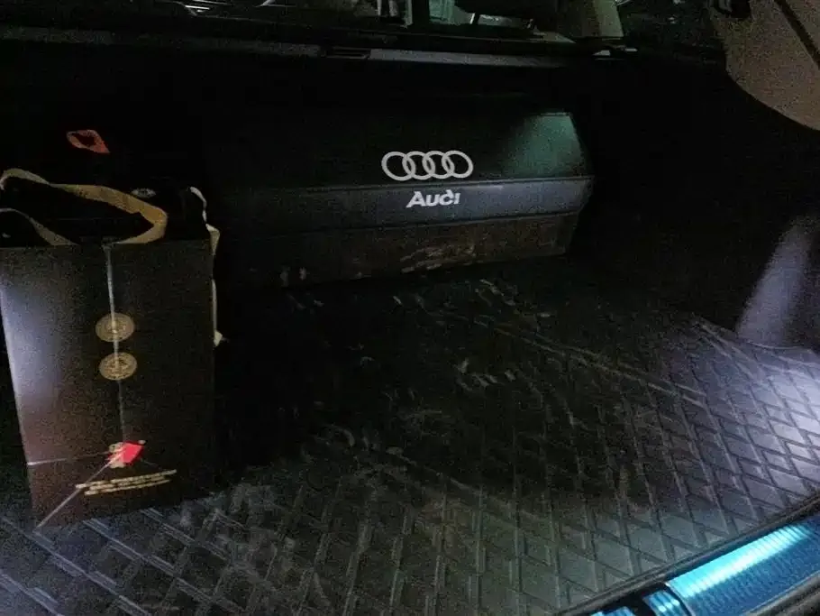 Audi Q7 2023 из CN, фото 2
