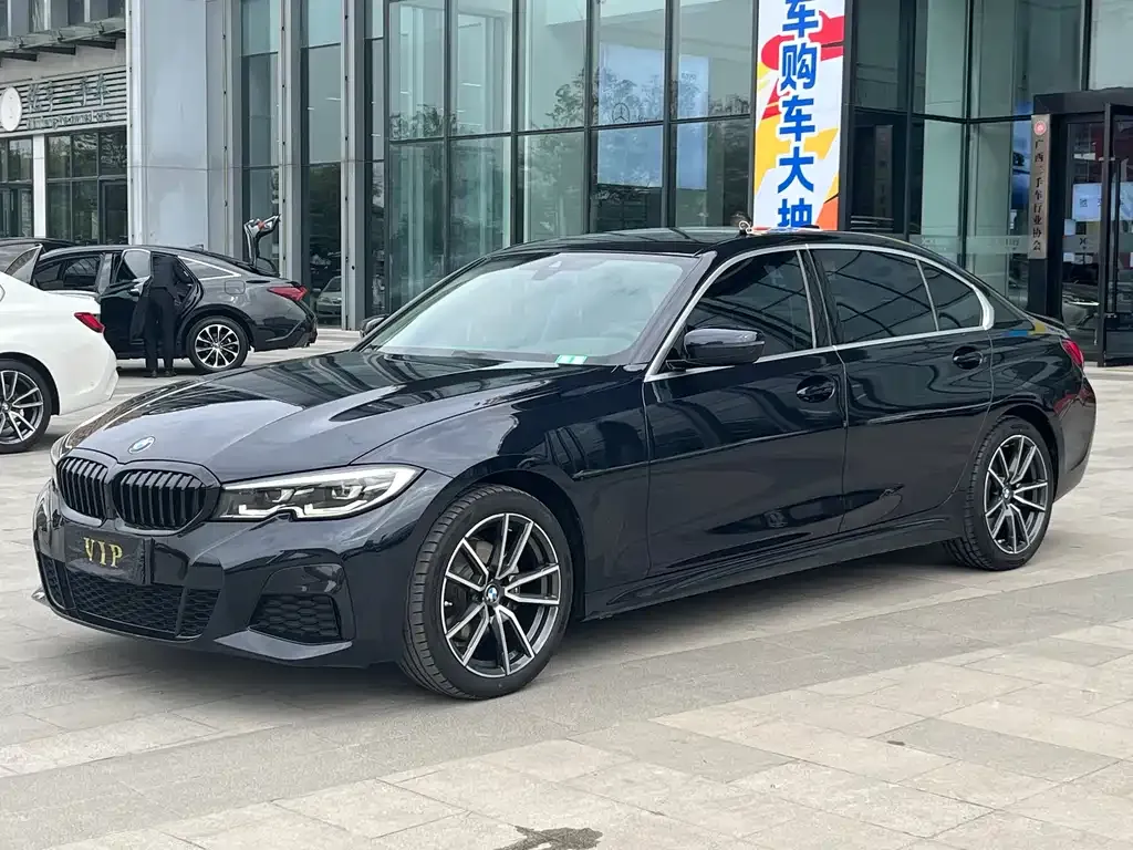 BMW 3 Series 2022 из CN, фото 1